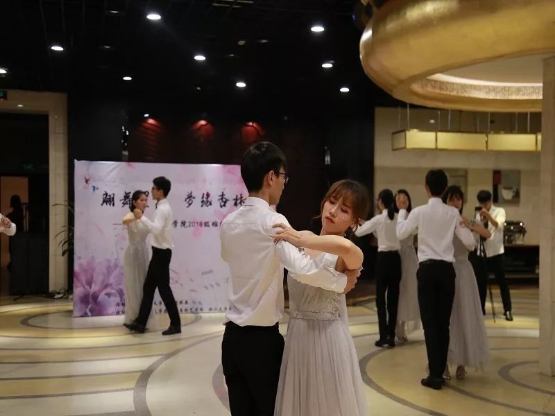 1540112729270411.jpg 15..jpg